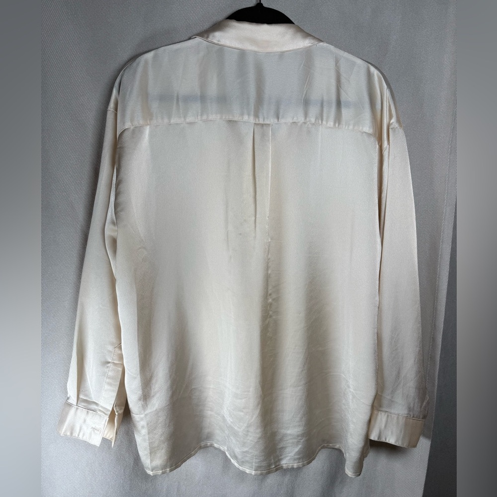 Missguided Satin Like Mid Fit Button Up Blouse with Collar - Size 4 in Cream - Picture 7 of 10